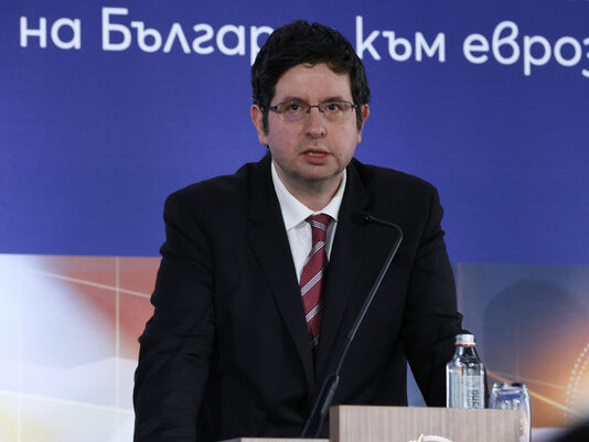 Подуправител на БНБ: Ако има система, която е вече в еврозоната, това е банковата система