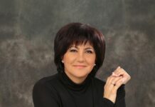 Цвета Караянчева с открит урок по Конституция