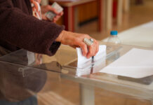 ЦИК трябва да обяви днес местата за гласуване в чужбина за изборите „две в едно“