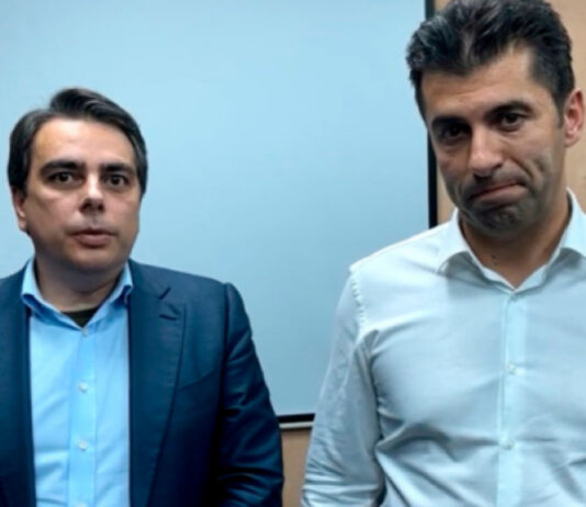 Асен Василев: Внесохме искане за оставката на председателя на Народното събрание