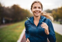 Да тичаш назад: Полезно за здравето или просто мода