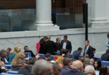 Депутатите премахнаха пречките пред евентуални служебни премиери