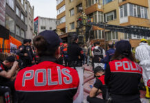 Експлозия на газова бутилка е причинила пожара в Истанбул, при който загинаха най-малко 29 души