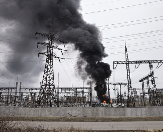 Най-малко четирима души загинаха при руско безпилотно нападение срещу украинския град Харков