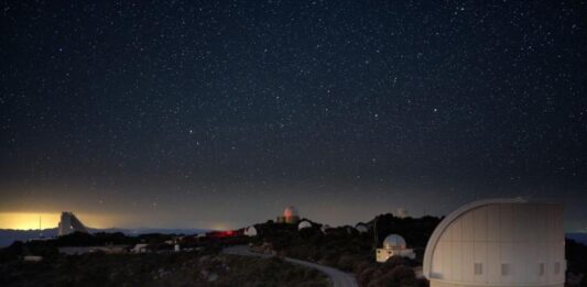 Учени: Вселената продължава да расте, но с леко забавяне