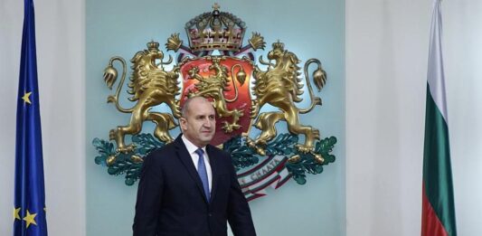 Радев: Слага се край на един провален политически експеримент – така наречената сглобка