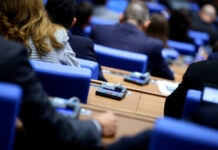 На второ четене: Бюджетната комисия разглежда промените в инвестиционната програма на общините