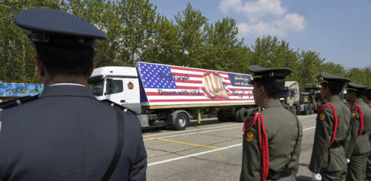 Израелски ракети удариха обект в Иран, съобщи телевизия Ей Би Си