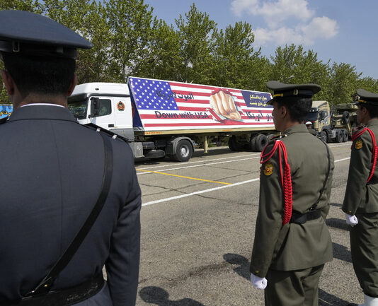 Израелски ракети удариха обект в Иран, съобщи телевизия Ей Би Си