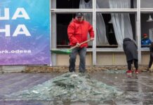 Одеса беше атакувана с ракети през нощта, чуха се силни експлозии