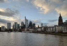 ЕЦБ подготвя почвата за постепенно понижение на лихвите