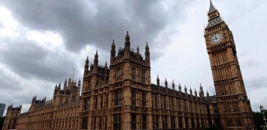 YouGov: Британските лейбъристи са напът да спечелят историческа победа на изборите