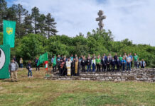 Хиляди почетоха паметта на Христо Ботев на връх Околчица