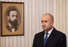 Президентът връчва първия мандат в понеделник