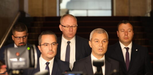 Костадинов: Водили сме разговори със знакови лица от ПП-ДБ за подкрепа на анти ГЕРБ-ДПС коалиция