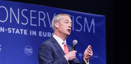 Найджъл Фарадж: Никога не съм се опитвал да оправдая инвазията на Путин, но казвам истината