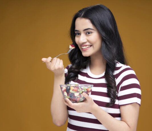 Интервално хранене и протеини: Водят ли до отслабване