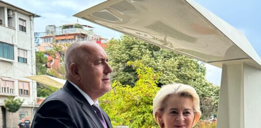 Борисов посрещна Урсула фон дер Лайен и Манфред Вебер в Пловдив