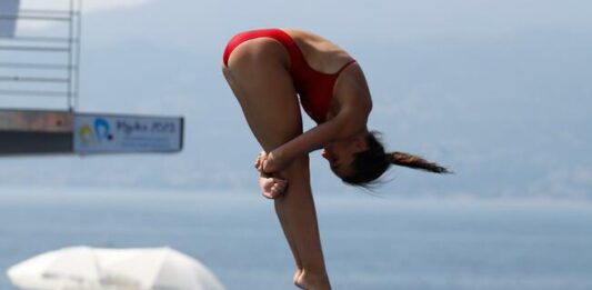 Българските състезатели спечелиха седем златни медала на шампионата на Гърция по скокове във вода