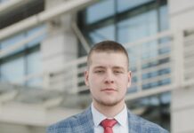 Собственикът на складовете в Елин Пелин съобщи, че синът му е един от загиналите