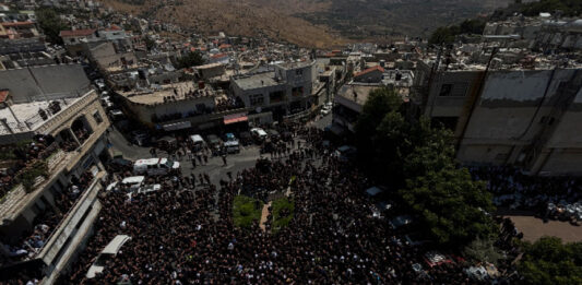 Напрежение и заплахи по линията Израел – „Хизбула“ – Иран след удара, убил 12 деца