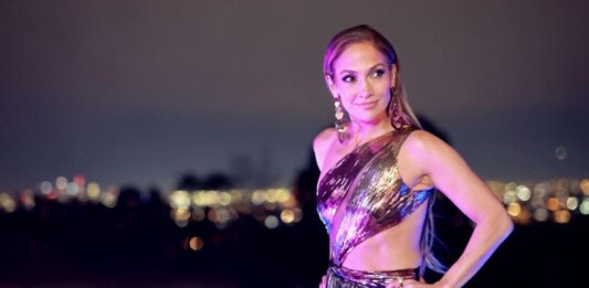 Секси на 55: Джей Ло пусна гореща снимка за рождения си ден