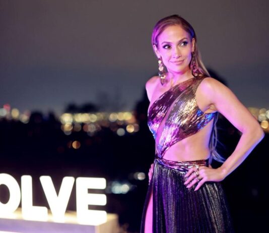 Секси на 55: Джей Ло пусна гореща снимка за рождения си ден