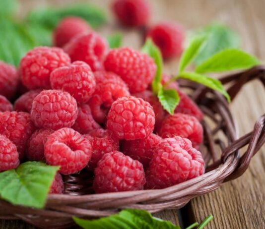 Консумацията на малини може да понижи риска от рак и артрит