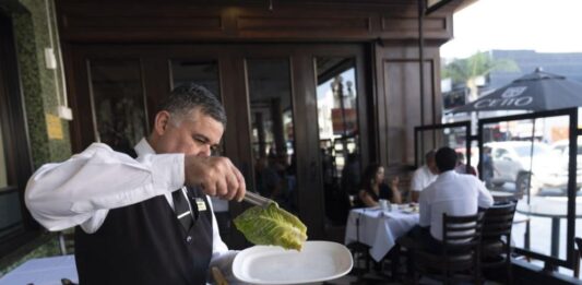 Вкусен юбилей: Салатата „Цезар“ на 100 години