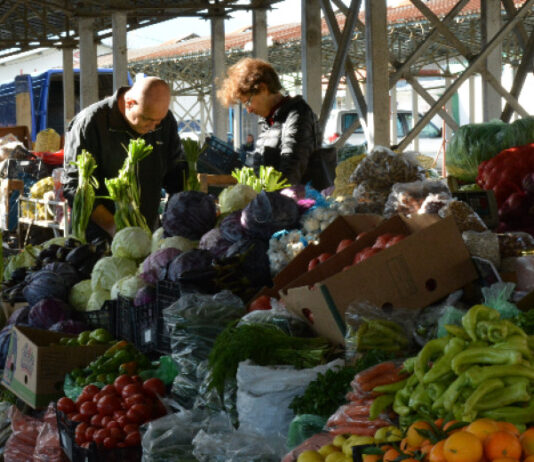 Повечето зеленчуци и плодове поевтиняват на борсите у нас тази седмица