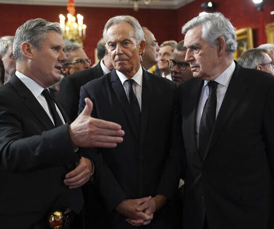 Тони Блеър призовава за „план за контрол на имиграцията“