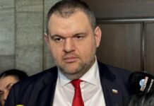 Пеевски: Доган е на ход! И двамата няма да си простим, ако разцепим партията!