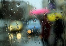 Оранжев и жълт код за валежи в голяма част от страната