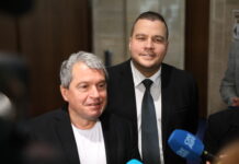 ИТН: Има толкова належащи законопроекти и проблеми, а четири парламентарни групи искат парламентът да излезе във ваканция