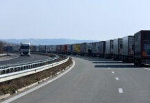 В девет области се ограничава движението за тежкотоварни автомобили в следобедните часове заради горещото време