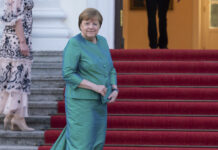 Меркел навършва утре 70 години, а повечето германци изпитват усещане за упадък след края на мандата й, сочи проучване