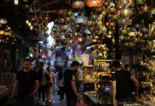 Фалшификатите убиват духа на „Капалъ чаршъ“ в Истанбул