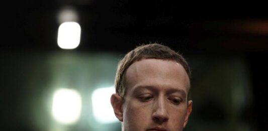 Марк Зукърбърг си пусна коса (СНИМКА)