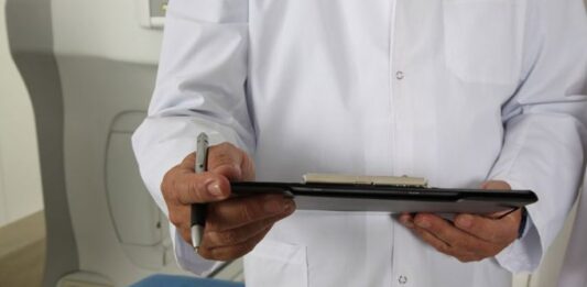 Медикът, взел 1500 лв. за преглед на дете на морето: Финансовата политика е определена от друг!