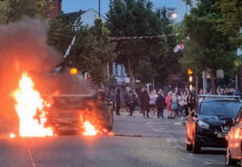 Десетки арести на крайнодесни демонстрации във Великобритания