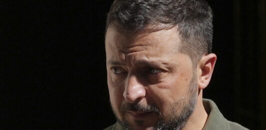 Зеленски иска на среща на Съвета НАТО-Украйна да се обсъди оказване на помощ на украинската страна за прехващане на руски ракети