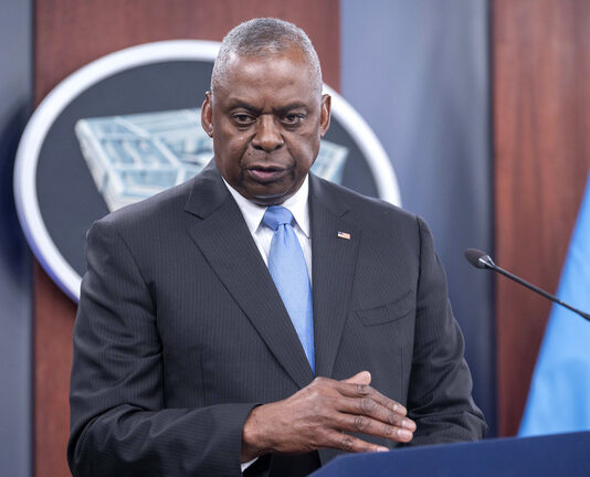 Лойд Остин: САЩ нанесоха удари по пет подземни склада за оръжие на хусите в Йемен