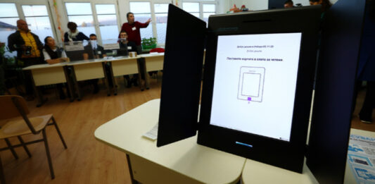 ЦИК определи правилата за довереното изграждане на изходния код за машините