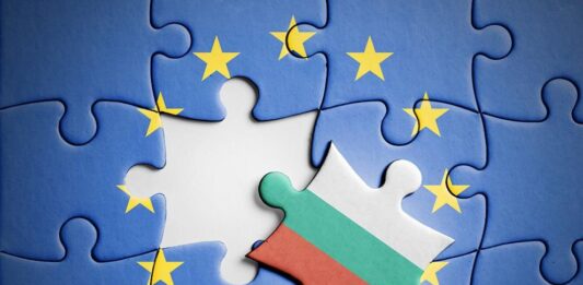 Еврокомисарят по вътрешните работи: България и Румъния не оставиха и камък необърнат по пътя към Шенген