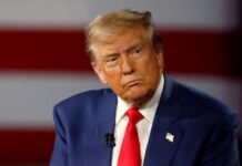 Тръмп сервира пържени картофки в McDonald’s