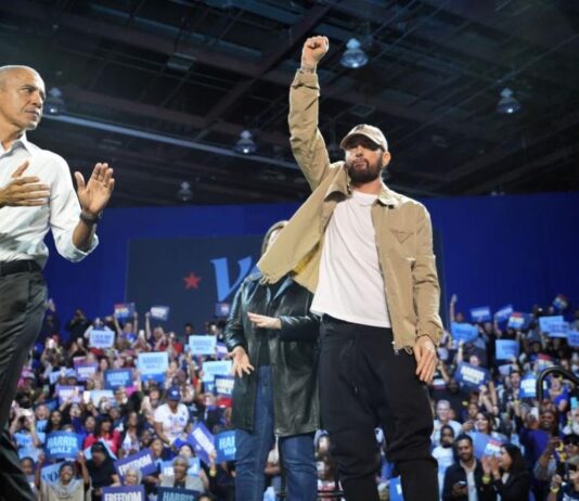 С критика към Тръмп: Обама рапира култов хит на Еминем