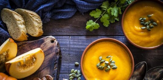 Тази бърза и лесна рецепта за тиквена супа ще ви стопли в студените есенни дни