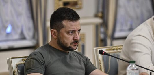 Зеленски ще представи своя план за победа пред украинския парламент