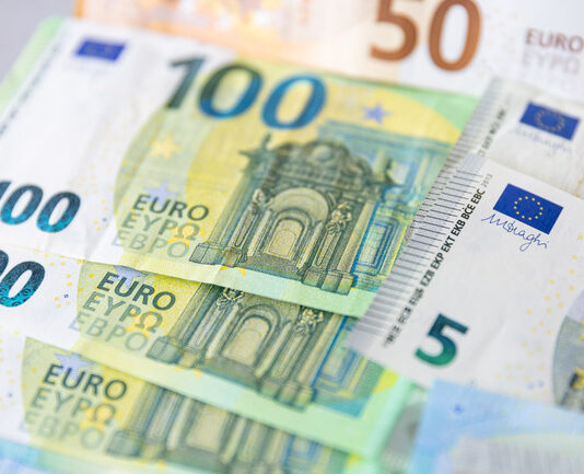 Гуверньорът на Австрийската национална банка Роберт Холцман ще изнесе днес публична лекция в УНСС, посветена на паричната политика в еврозоната