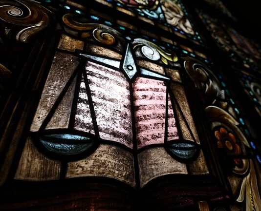 Софийският градски съд заседава за първи път по делото срещу бившия следовател Петьо Петров